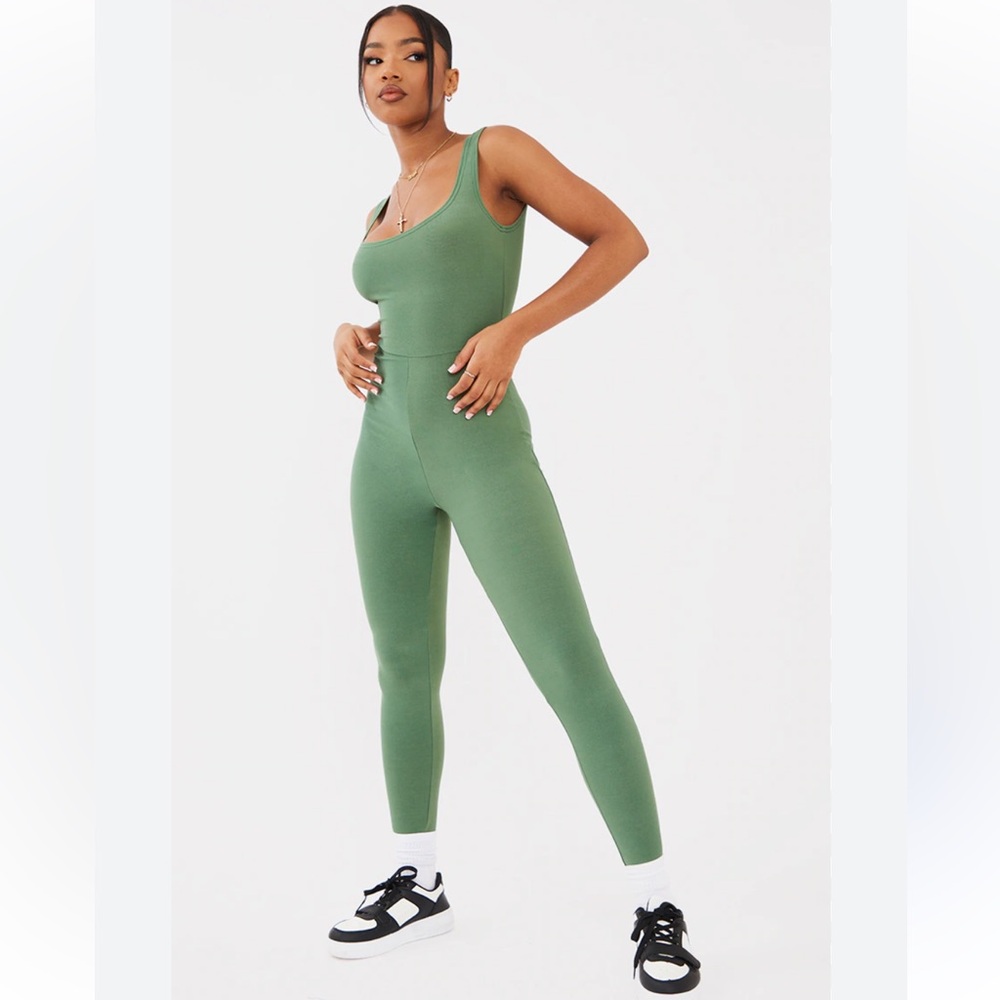 PrettyLittleThing green pants jumpsuit romper Size 8